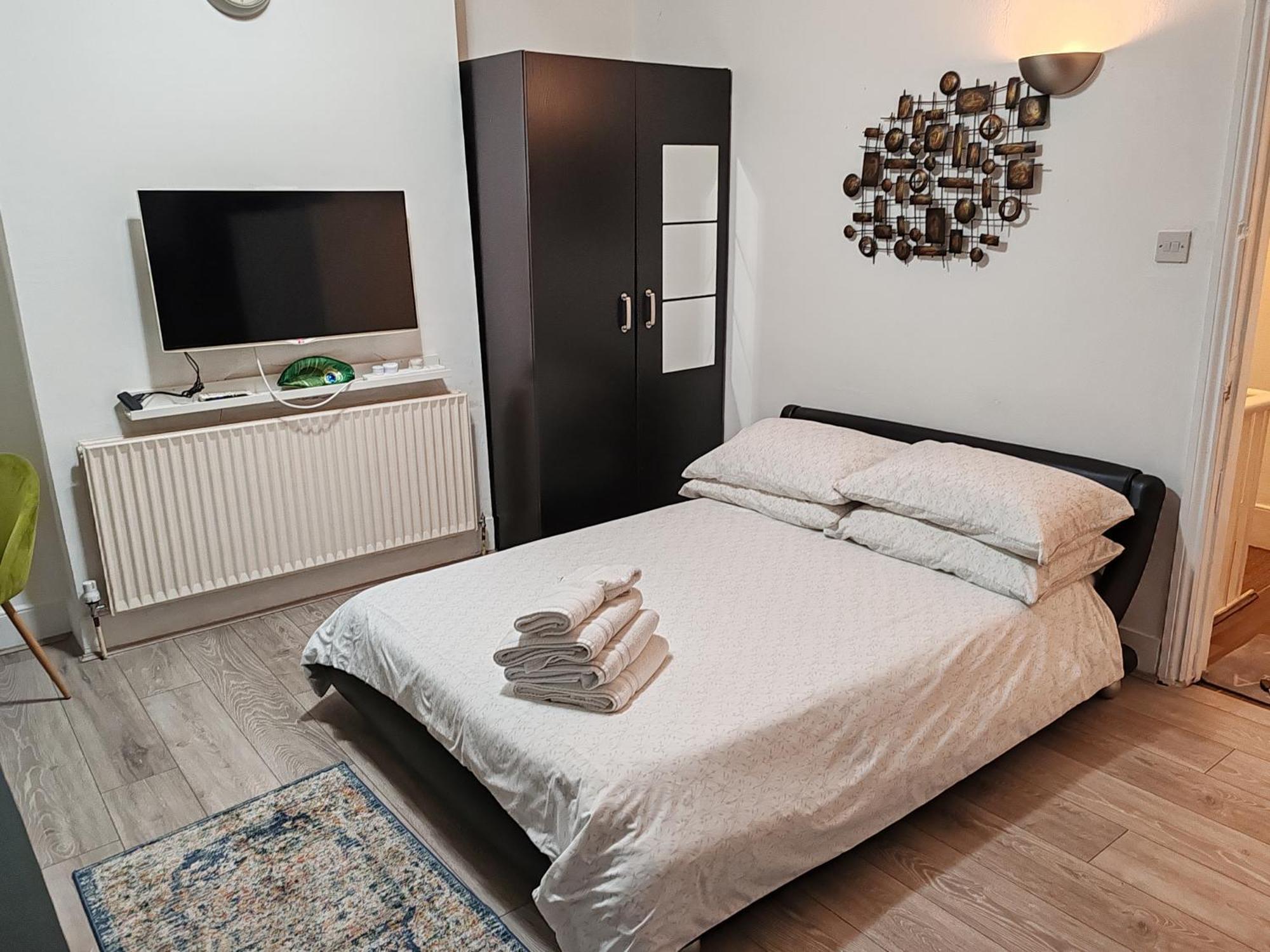 Kilburn High Road Studio Apartments Лондон Экстерьер фото