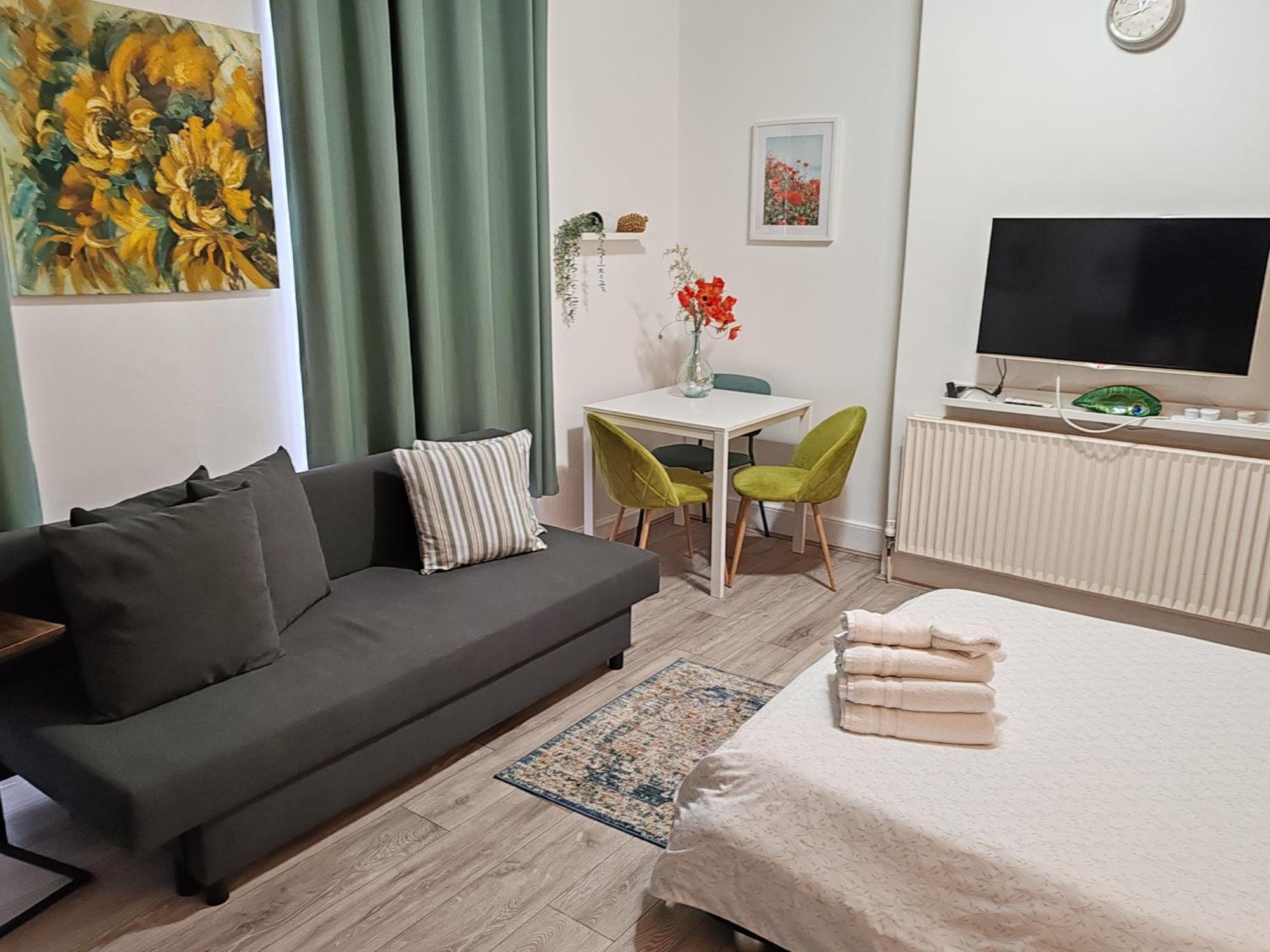 Kilburn High Road Studio Apartments Лондон Экстерьер фото