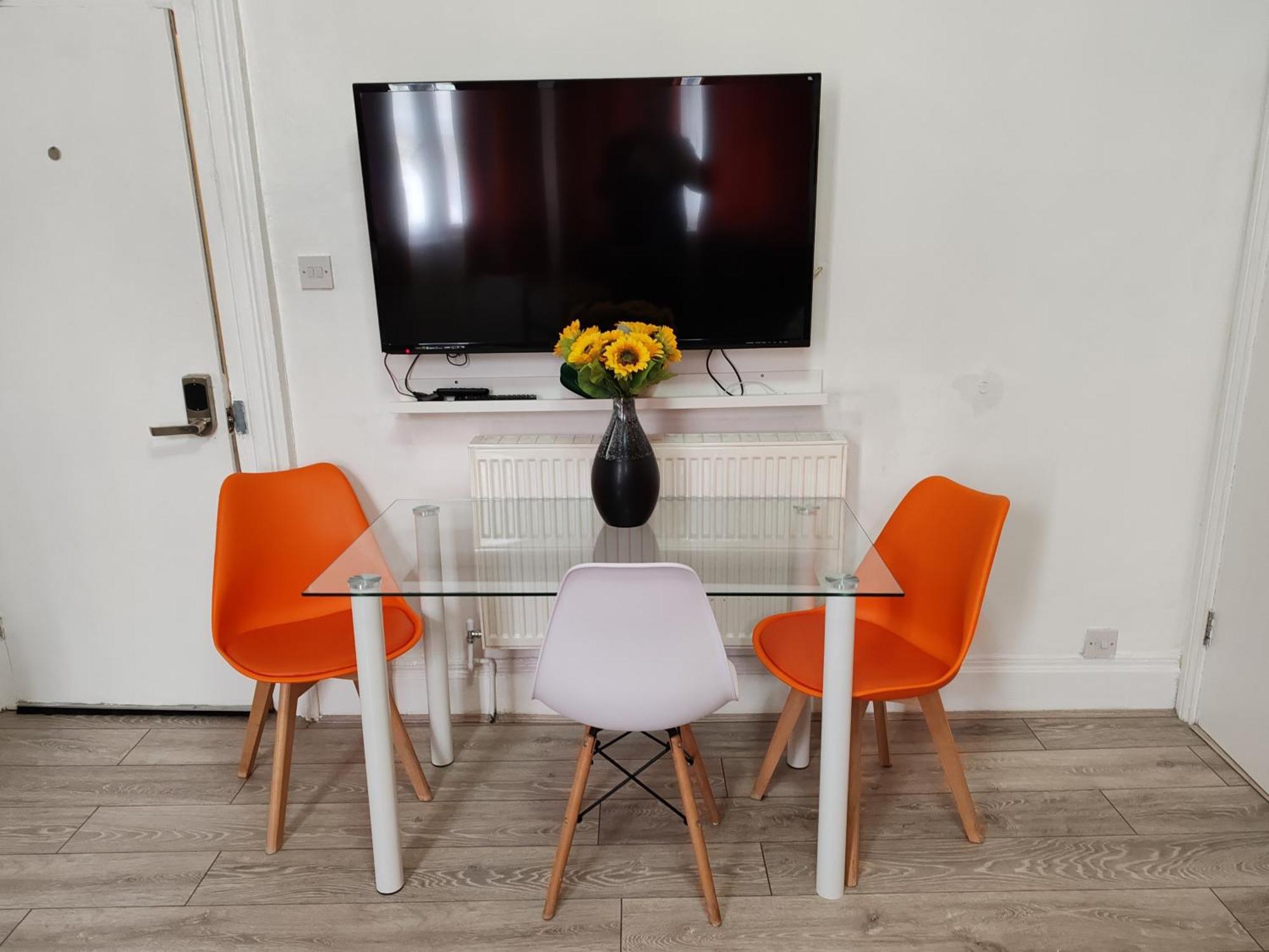 Kilburn High Road Studio Apartments Лондон Экстерьер фото