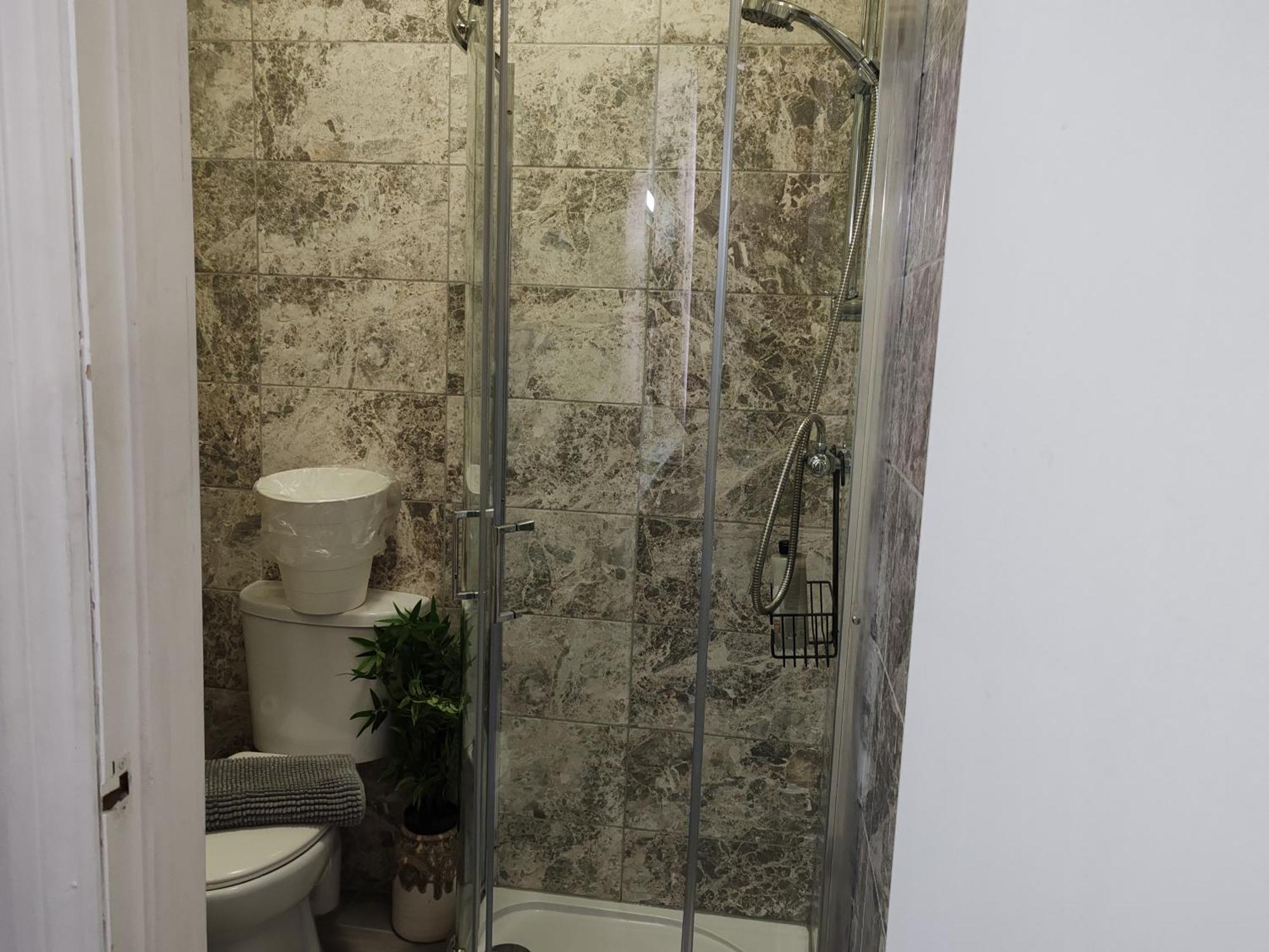 Kilburn High Road Studio Apartments Лондон Экстерьер фото