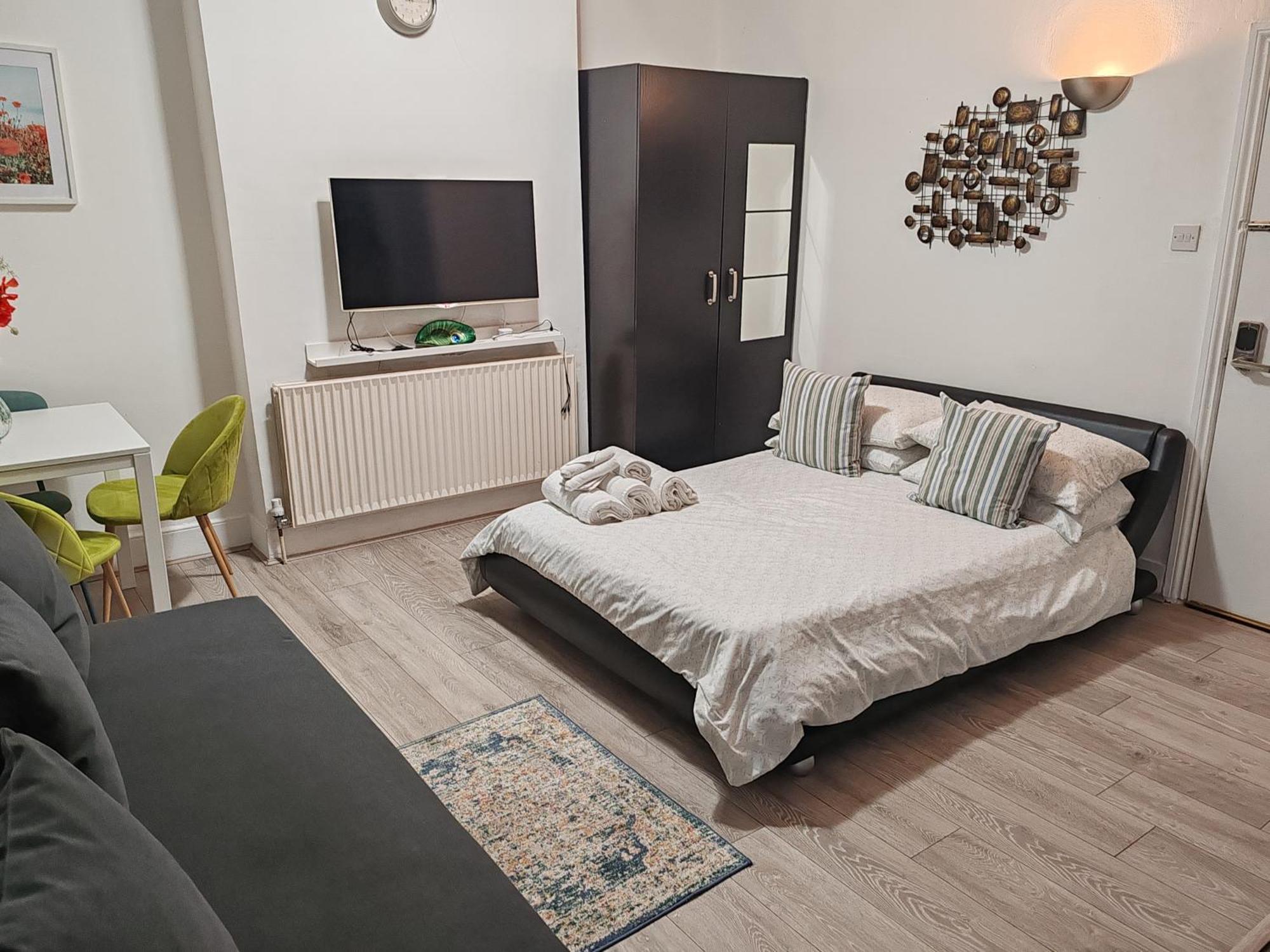 Kilburn High Road Studio Apartments Лондон Экстерьер фото