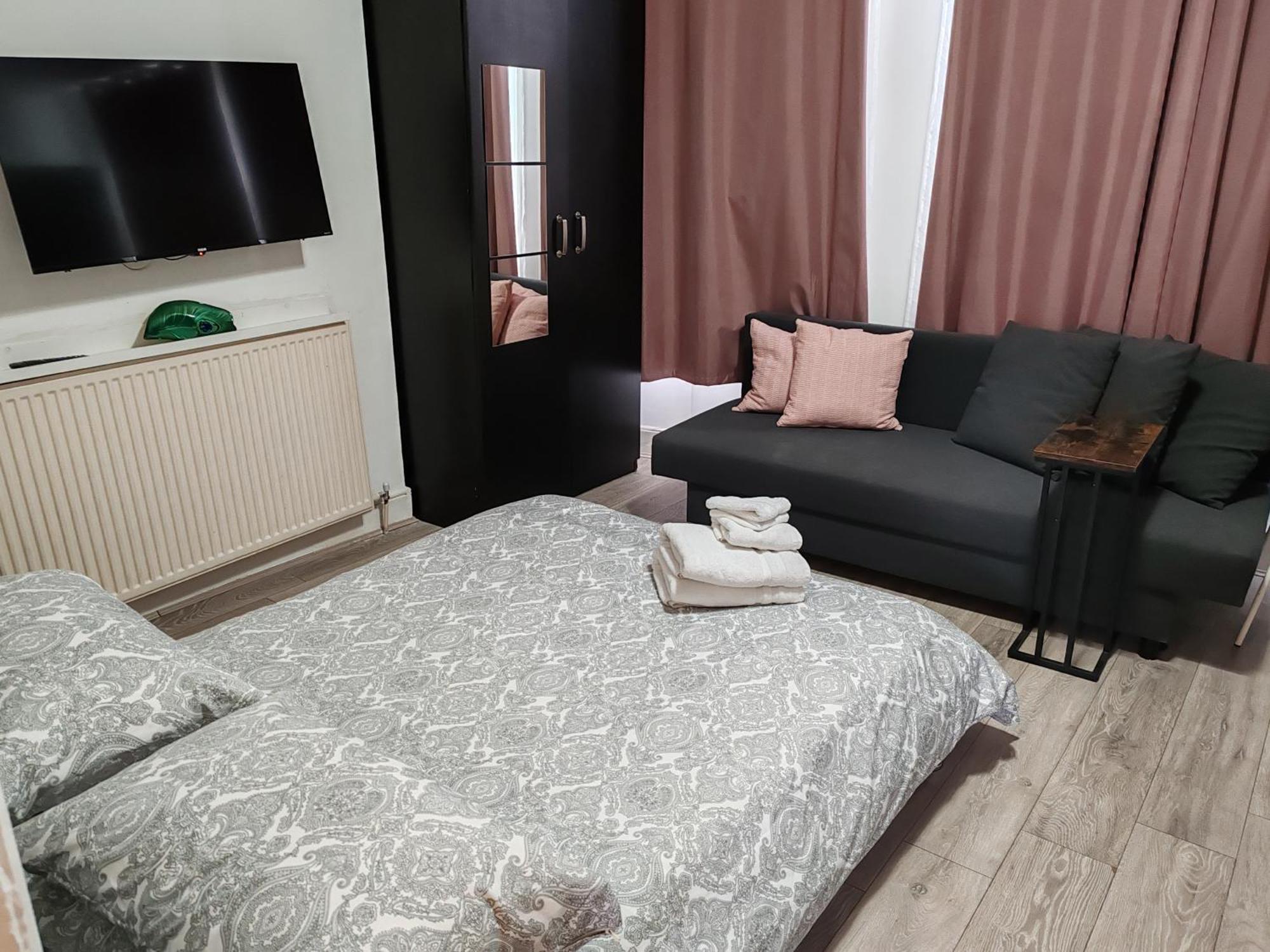 Kilburn High Road Studio Apartments Лондон Экстерьер фото