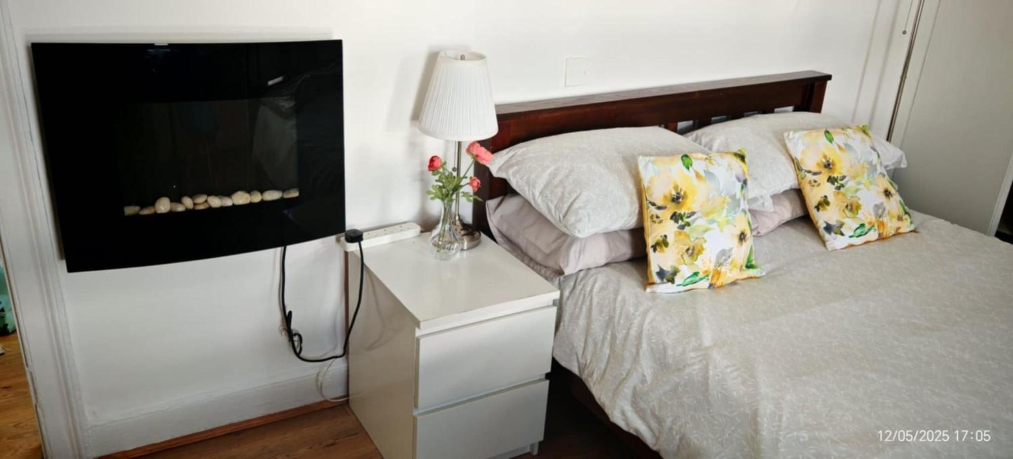 Kilburn High Road Studio Apartments Лондон Экстерьер фото